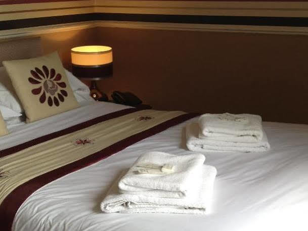 Gomersal Lodge Hotel Cleckheaton Zewnętrze zdjęcie